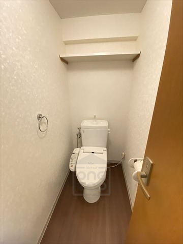 【摂津市三島のマンションのトイレ】