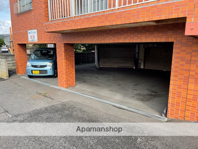 駐車場　エントランス