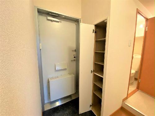 玄関　設備・使用は号室により異なる為、現況を優先致します。