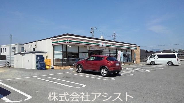 【田川市大字奈良のアパートのコンビニ】