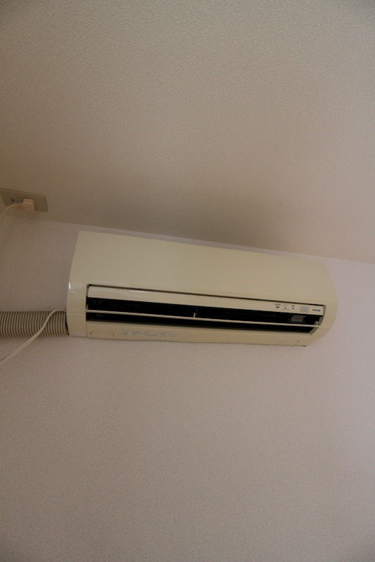 その他　エアコンは設備です※別部屋の写真です。