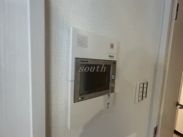 セキュリティ　モニター付きインターホン