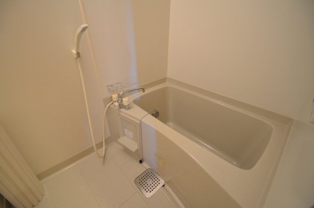 バス・シャワールーム　追い焚き機能付き