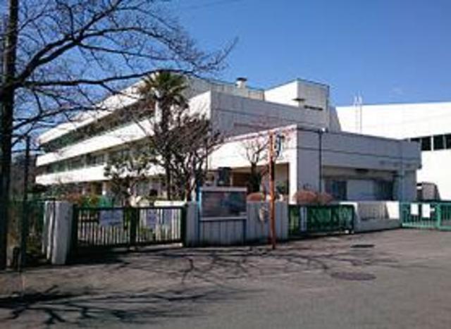 小学校　町田市立南第二小学校（小学校）まで739m