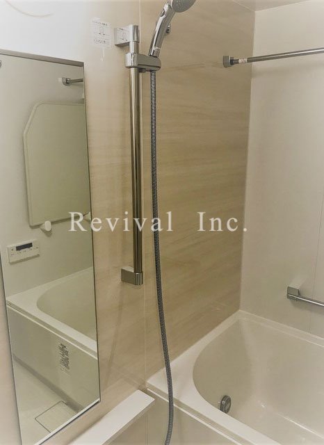 バス・シャワールーム　もちろん追い炊き・浴室乾燥機完備です