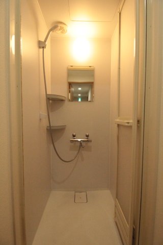 バス・シャワールーム　本駒込5　本駒込5丁目平屋貸家