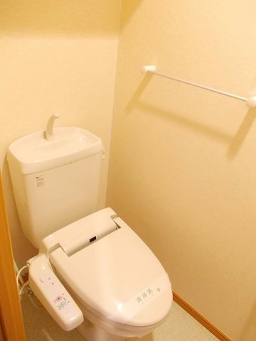 トイレ　落ち着いたトイレです