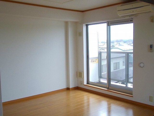 居室・リビング　居間です