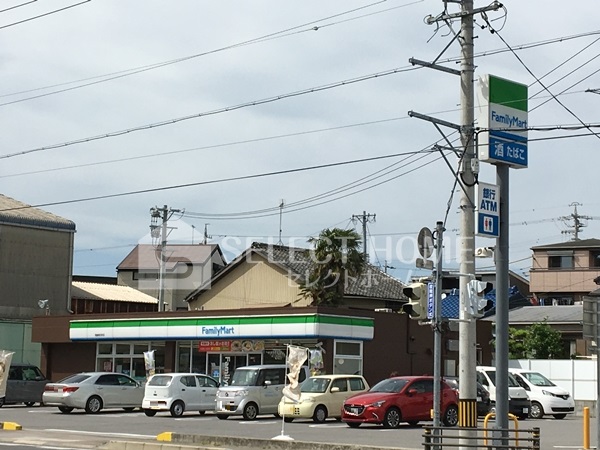 コンビニ　ファミリーマート 岡崎根石町店（コンビニ）まで752m