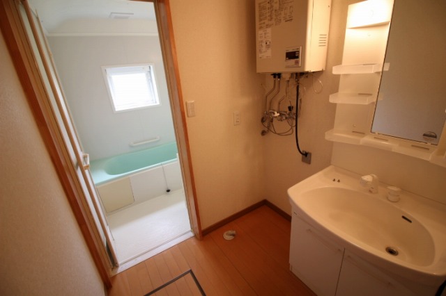 洗面設備　シャンプードレッサー完備♪