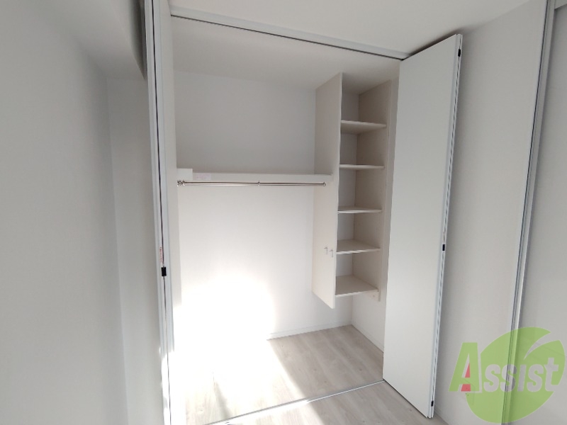 収納　収納は容量があり、棚も使いやすくなっています。