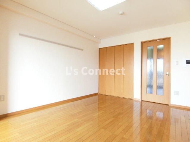 その他部屋・スペース　１０帖の洋室です。