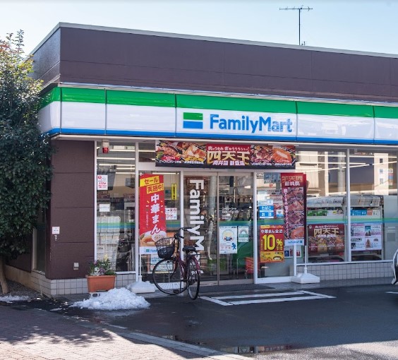 コンビニ　ファミリーマート 杉並堀ノ内三丁目店（コンビニ）まで264m