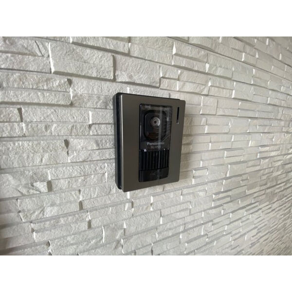 セキュリティ　２４時間モニター付きインターホンだから訪問者が来た際確認でき