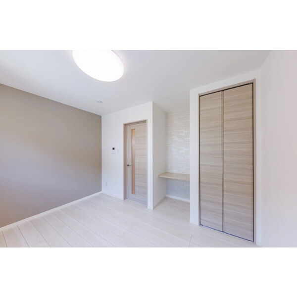 居室・リビング　玄関横シューズボックスがあるので靴がたくさんある家族でも安心