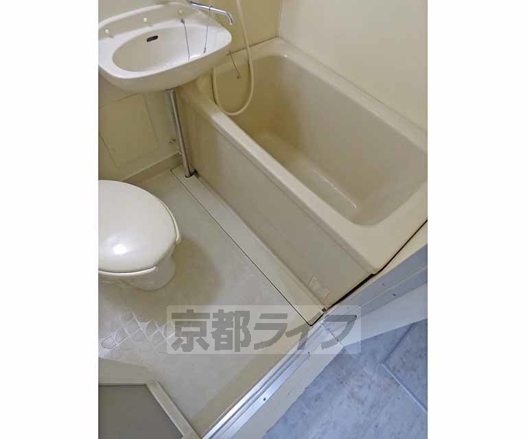 バス・シャワールーム　お風呂です。