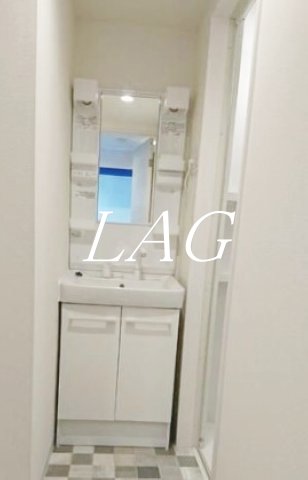 洗面設備　独立洗面台です。