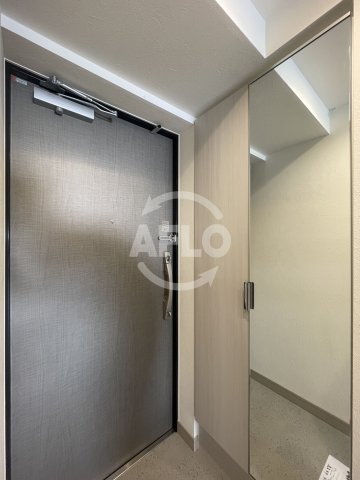 玄関　プレサンス塚本ベラビィ　玄関