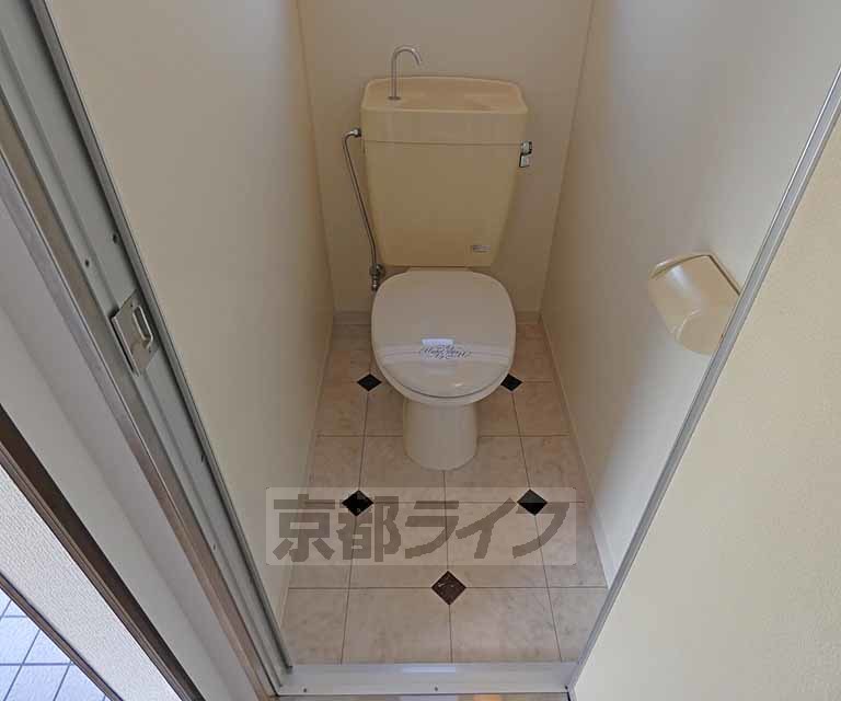 トイレ　床が可愛いですね！