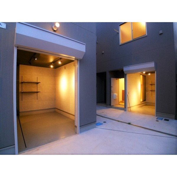 建物外観　★ガレージ★