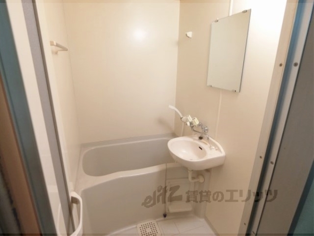 バス・シャワールーム　バス