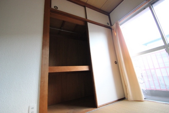 収納　※別号室の写真になります。