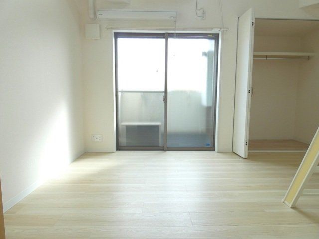 居室・リビング　洋室