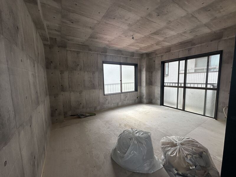 居室・リビング　リフォーム中