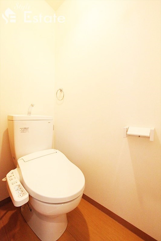 トイレ　温水洗浄便座付トイレ