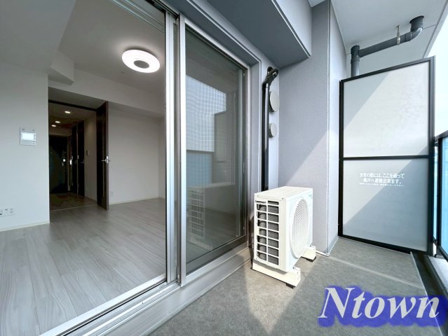 バルコニー　外からの目が気にならないバルコニーで洗濯物が干せます