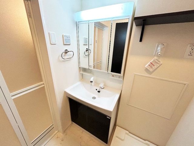 洗面設備　※同タイプの写真です。