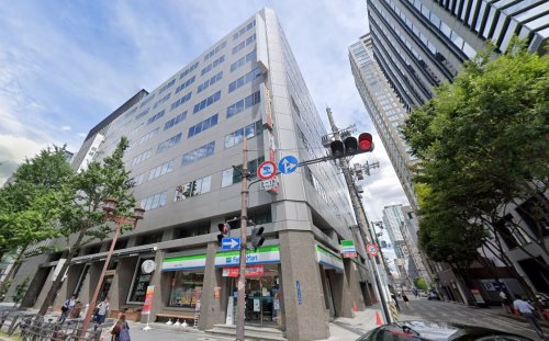 コンビニ　ファミリーマート大阪淡路町店（コンビニ）まで175m