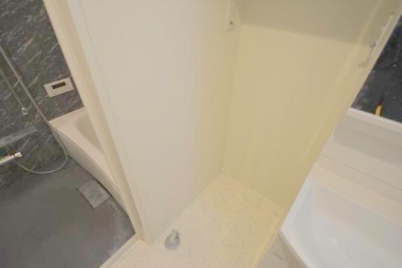 その他設備　嬉しい室内洗濯機置場。これで洗濯機も長持ちしますね。