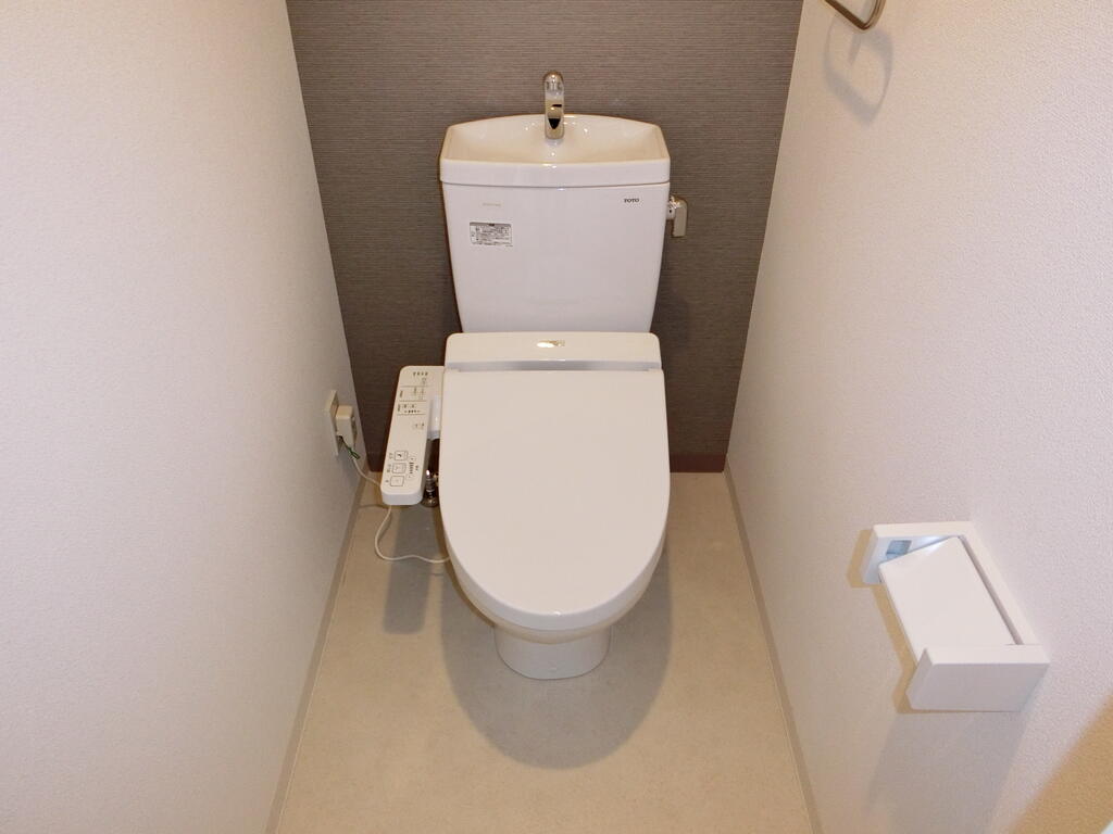 トイレ　※写真は別のお部屋のものです。現況を優先させて頂きます。