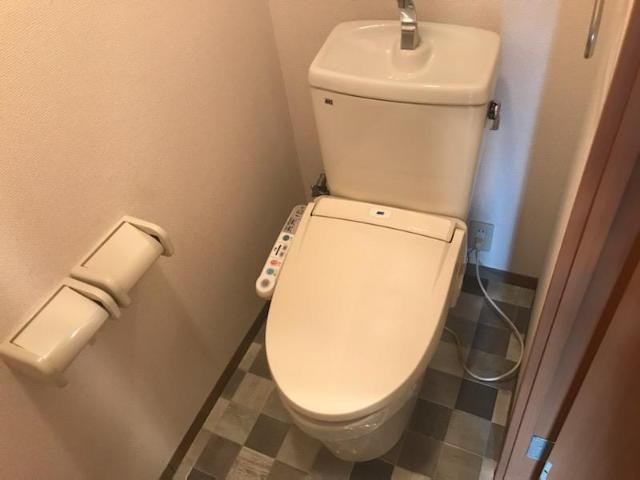 トイレ　シャワー付トイレ