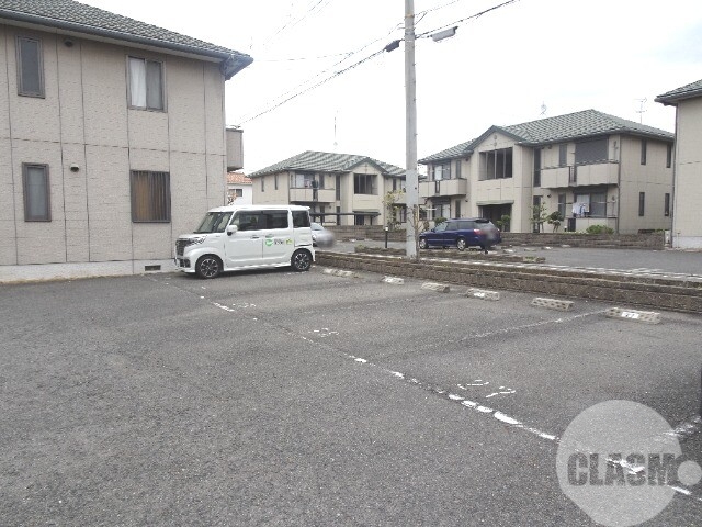 駐車場　敷地内駐車場