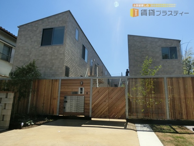 建物外観　オシャレな中庭が魅力的。。　和モダンアパート。