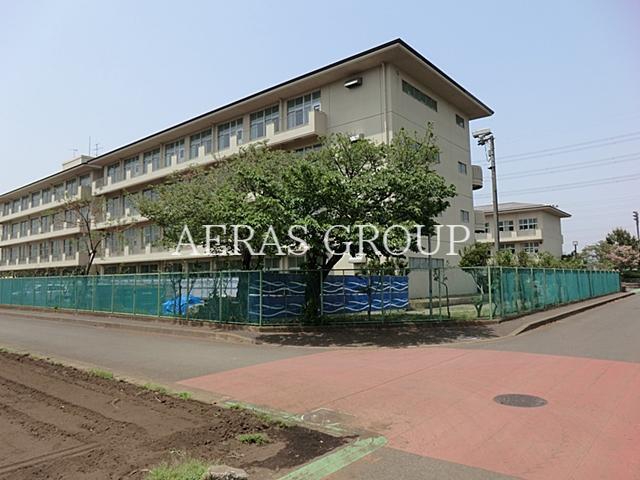 中学校　綾瀬市立春日台中学校（中学校）まで940m