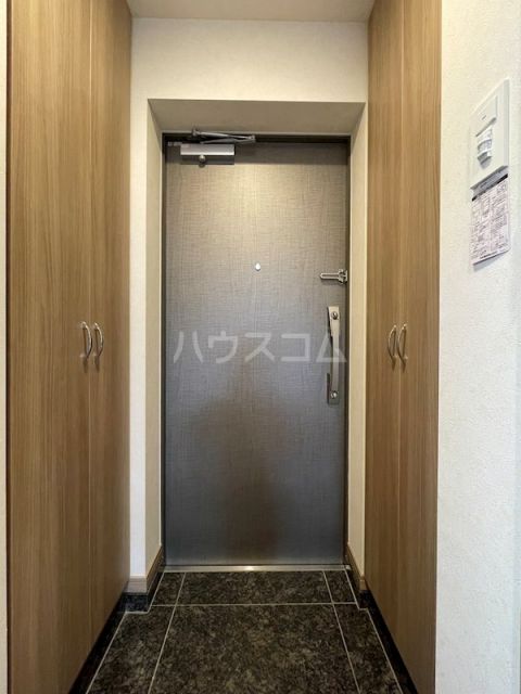 ルーブル川崎鷺沼の玄関写真