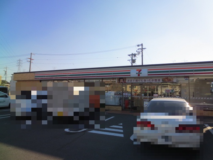 コンビニ　セブンイレブン（コンビニ）まで387m