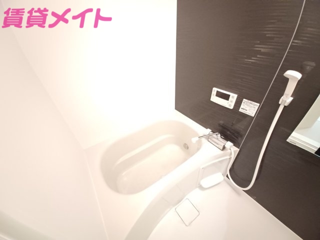 バス・シャワールーム　同物件別部屋参考写真です。