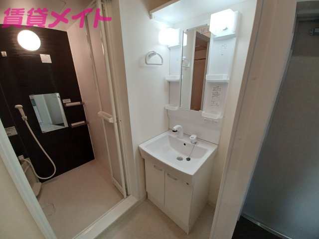 洗面設備　同物件別部屋参考写真です。