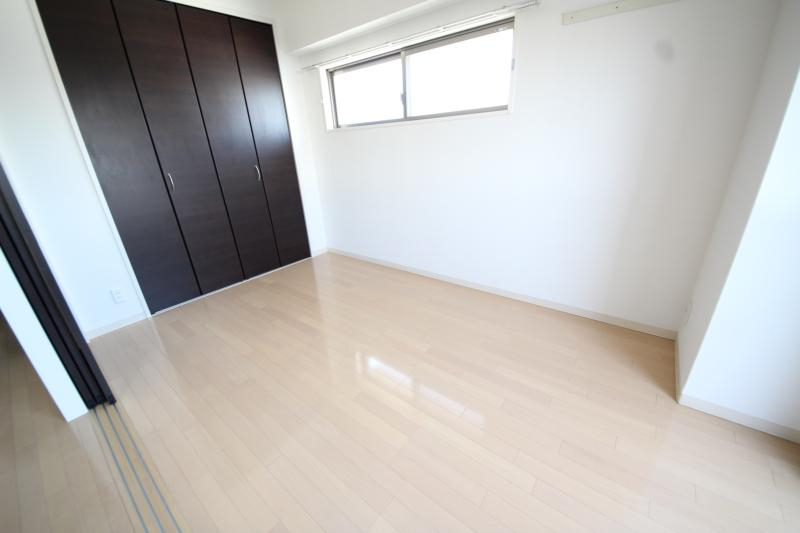 その他部屋・スペース　落ち着いて過ごせるお部屋なので、寝室にいかがでしょうか