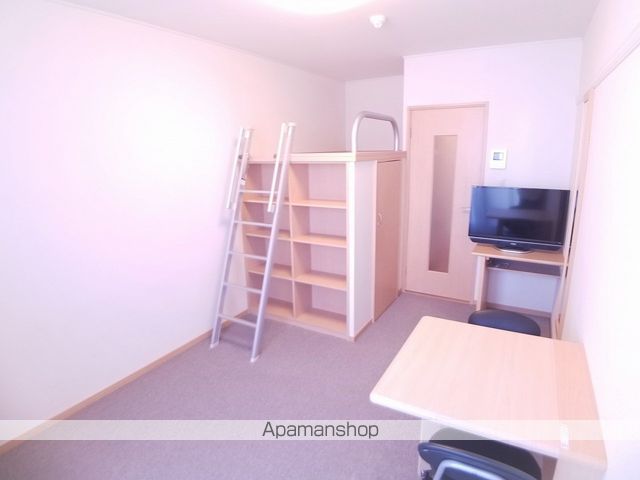 レオパレスホワクラハイツの居間写真