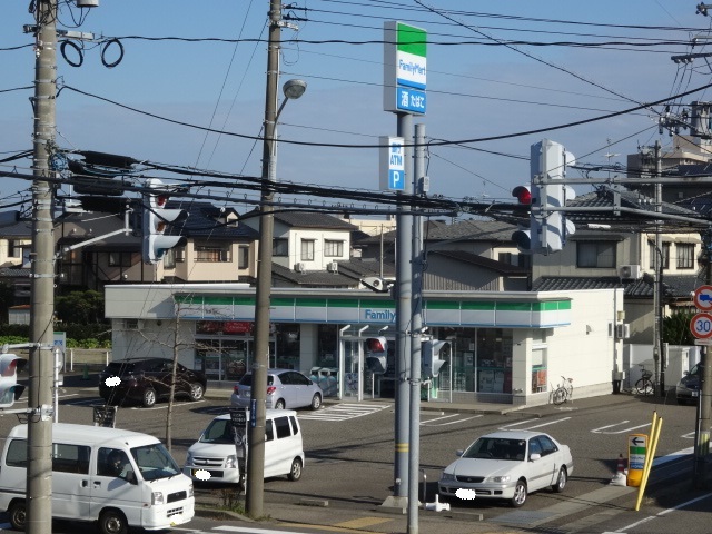 コンビニ　ファミリーマート新潟小新店（コンビニ）まで954m