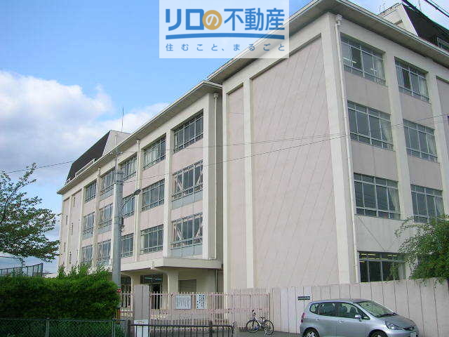 小学校　伊丹市立鈴原小学校（小学校）まで785m