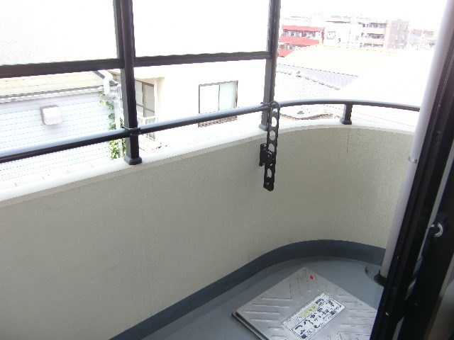 バルコニー　参考写真（同建物別部屋のものです）