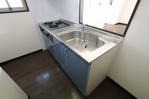 キッチン　同間取412号室内観