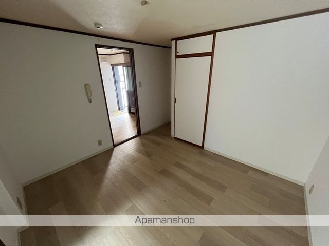 ASTERI JOTOの居間写真