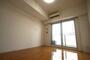居室・リビング　洋室6.5帖のお部屋です